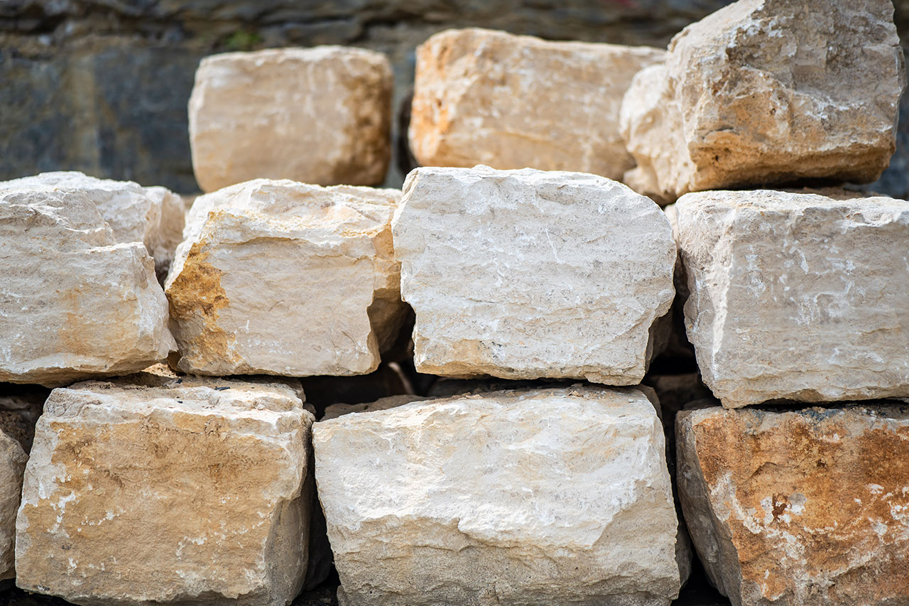 Blocksteine aus Jura